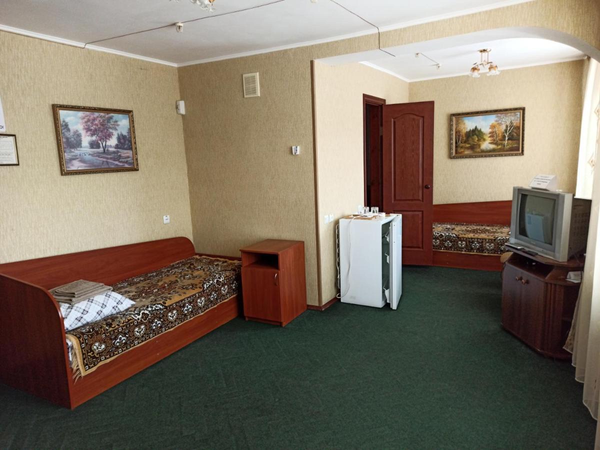 Hotel "Nizhyn" Exterior foto